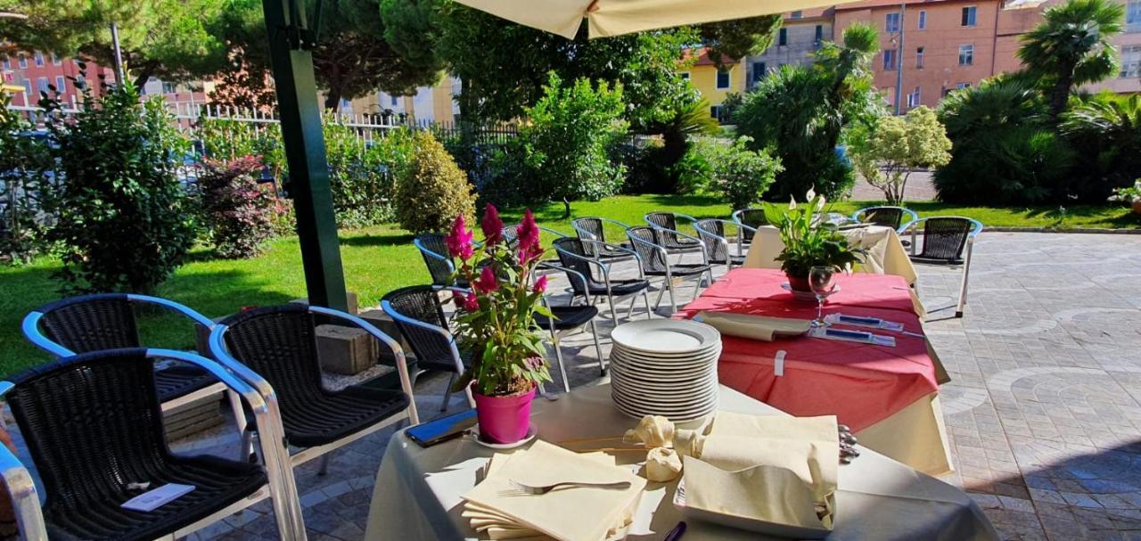 Hotel Sud Est By Fam Rossetti Lavagna Esterno foto