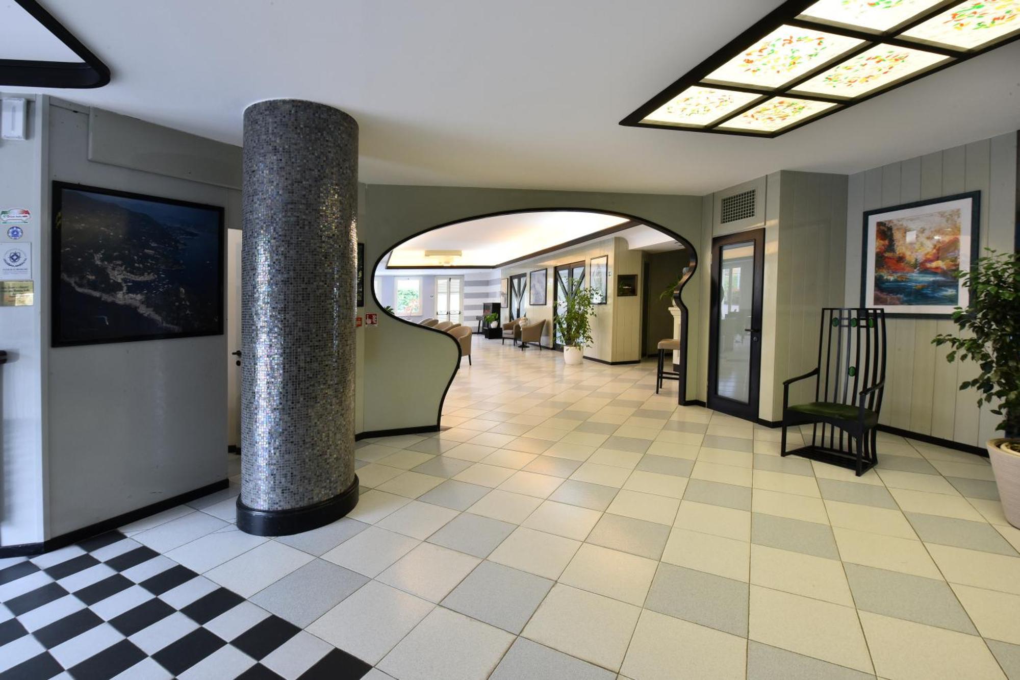 Hotel Sud Est By Fam Rossetti Lavagna Esterno foto