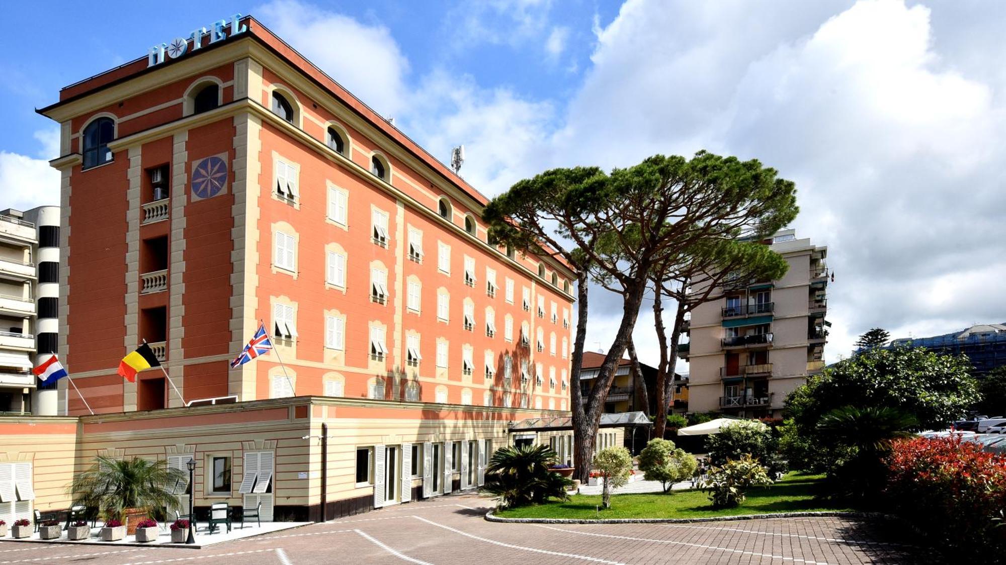 Hotel Sud Est By Fam Rossetti Lavagna Esterno foto