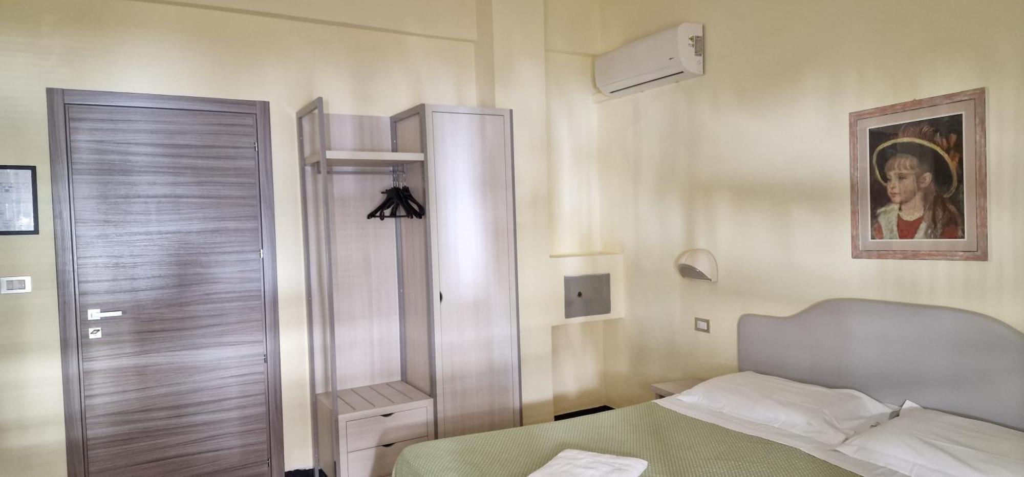 Hotel Sud Est By Fam Rossetti Lavagna Esterno foto