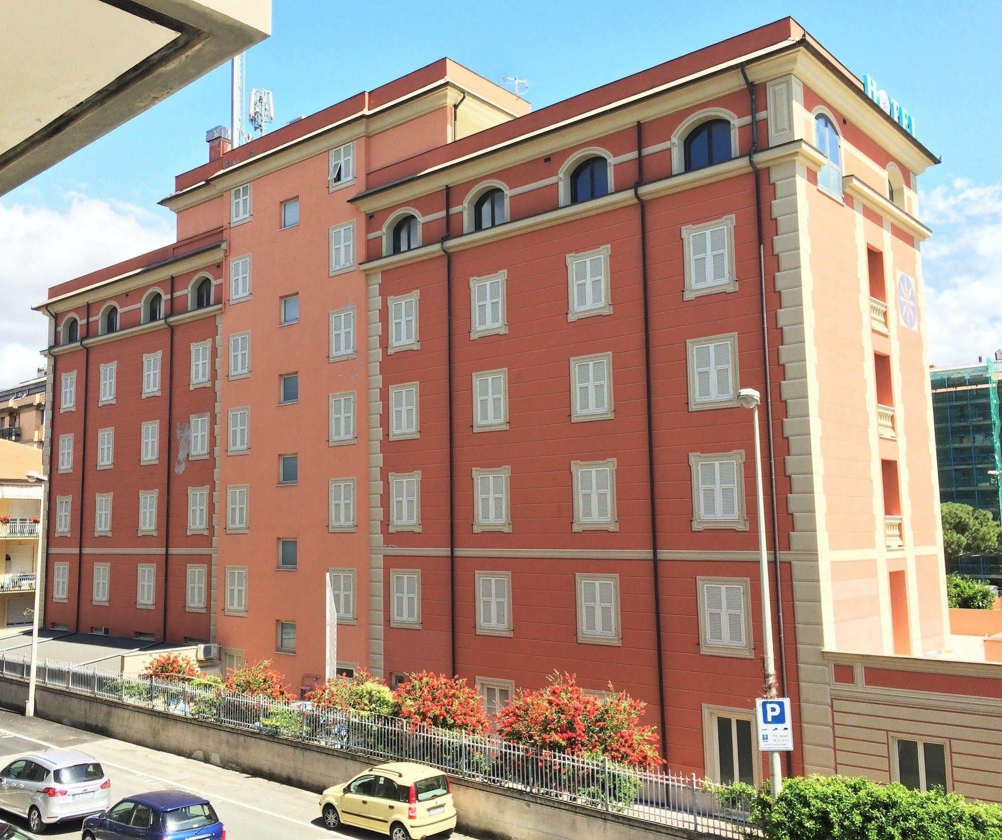 Hotel Sud Est By Fam Rossetti Lavagna Esterno foto